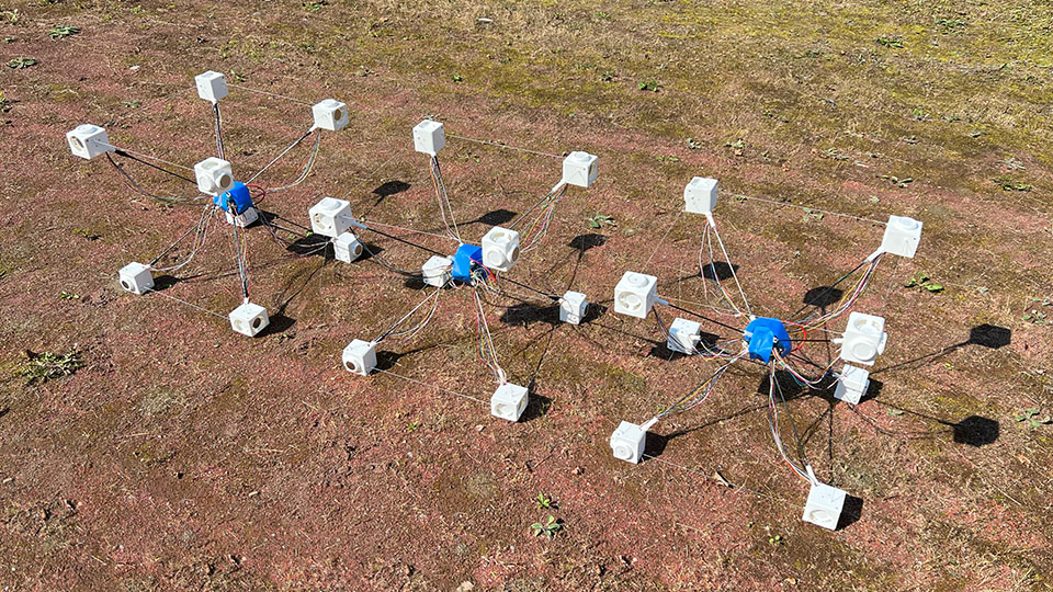 Tensegrity blocks